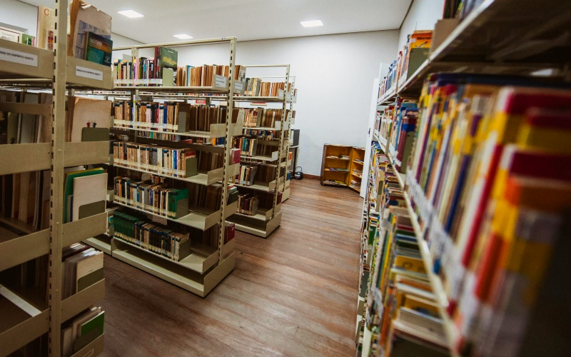 biblioteca municipal de vitória, troca de livros