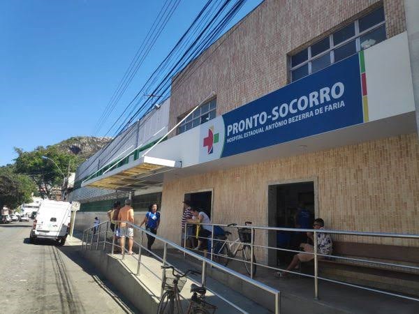 Vítimas foram levadas ao Hospital Estadual Antônio Bezerra de Faria