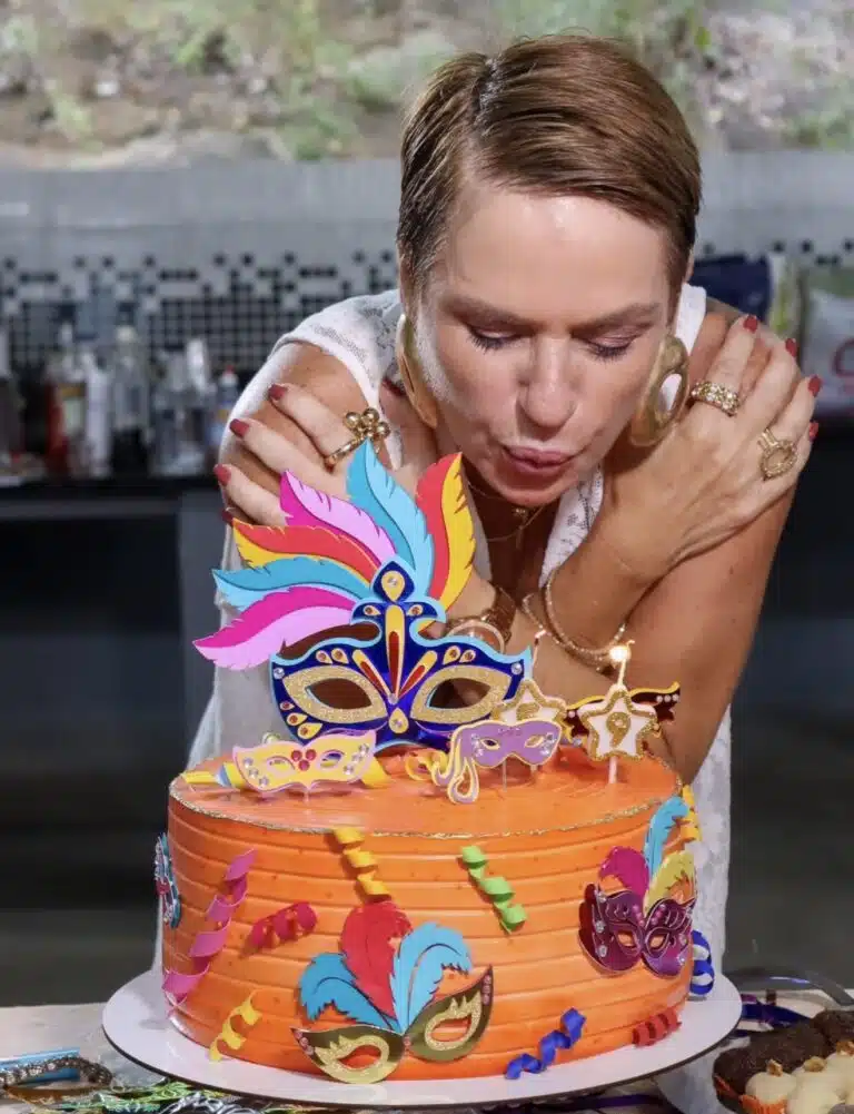 A maravilhosa Cris Dock com muita gratidão pelo momento