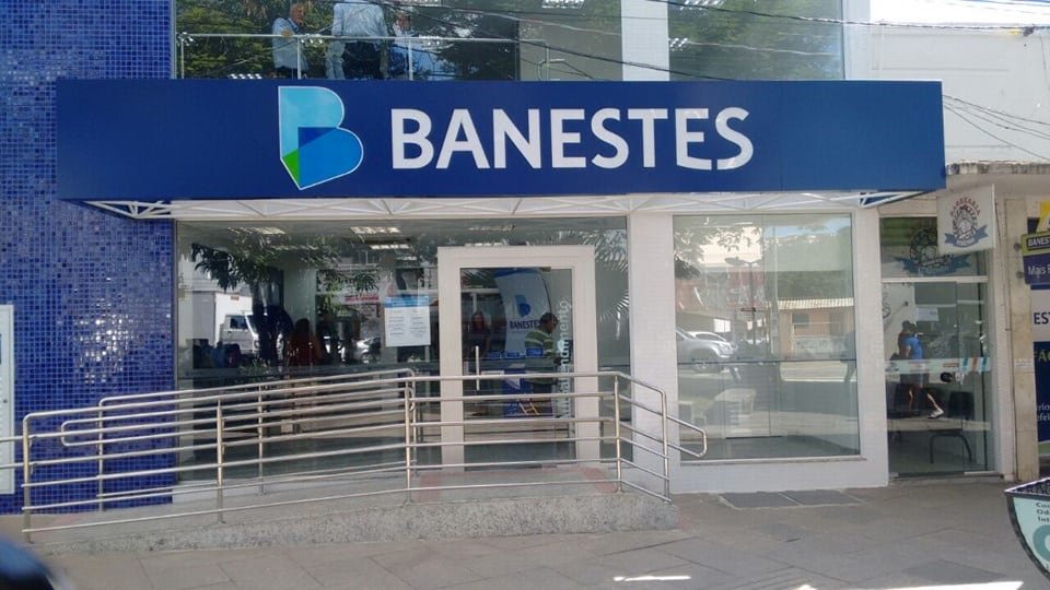 Governo anuncia mudança na diretoria da Cesan e Banestes