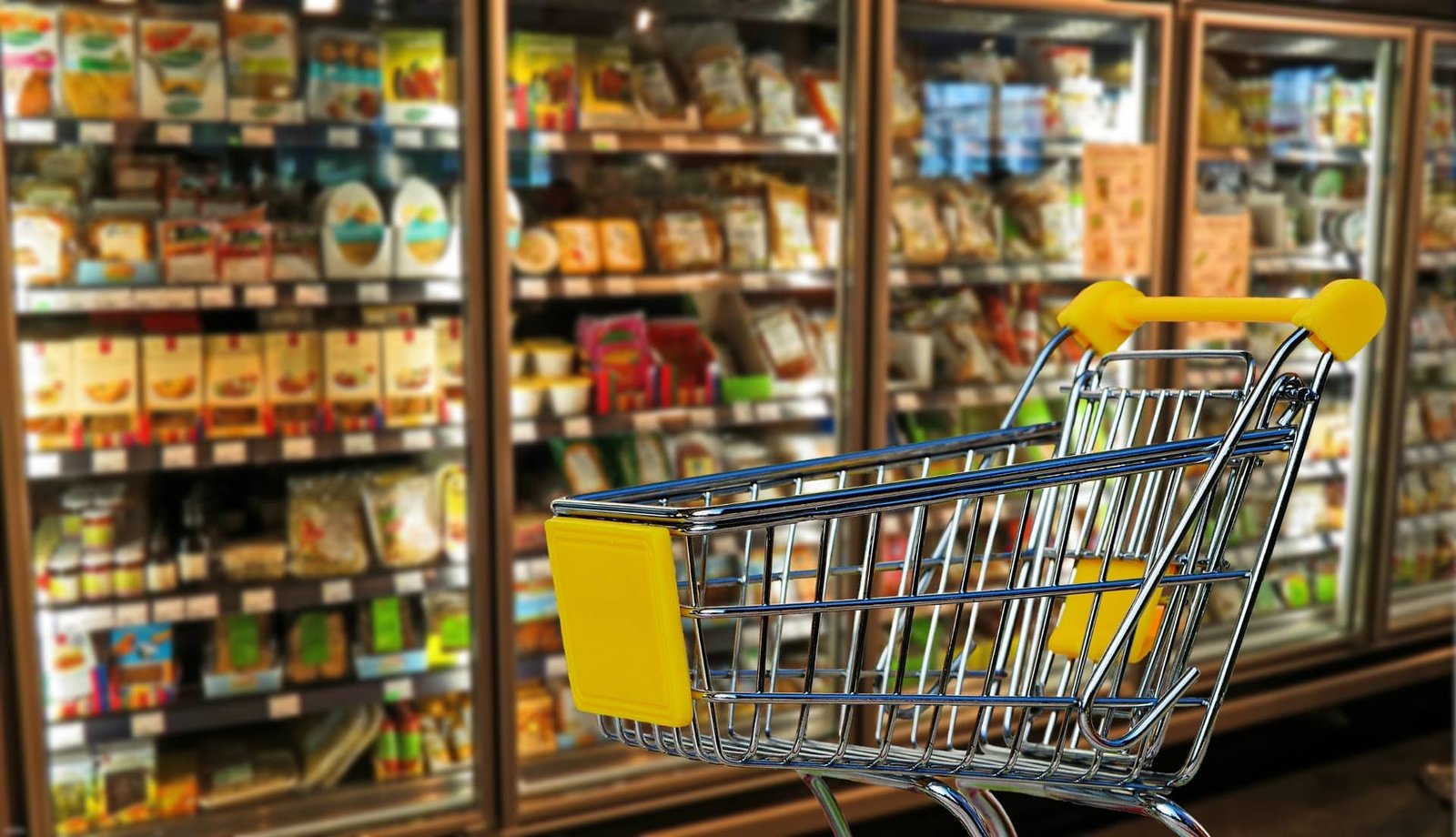 Supermercados mudam horário para jogo do Brasil no ES