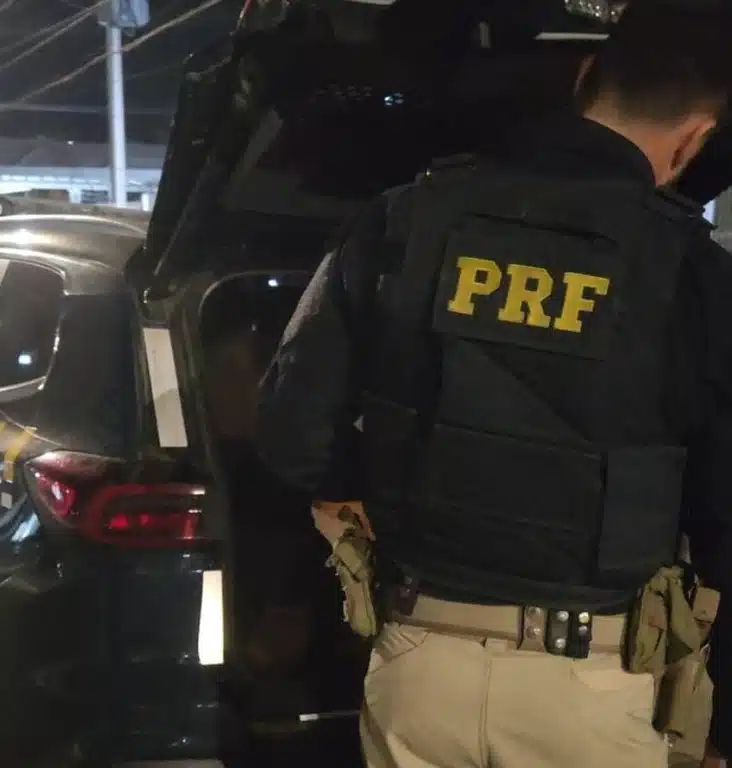 PRF detém homem por agressão a mulher em Cachoeiro