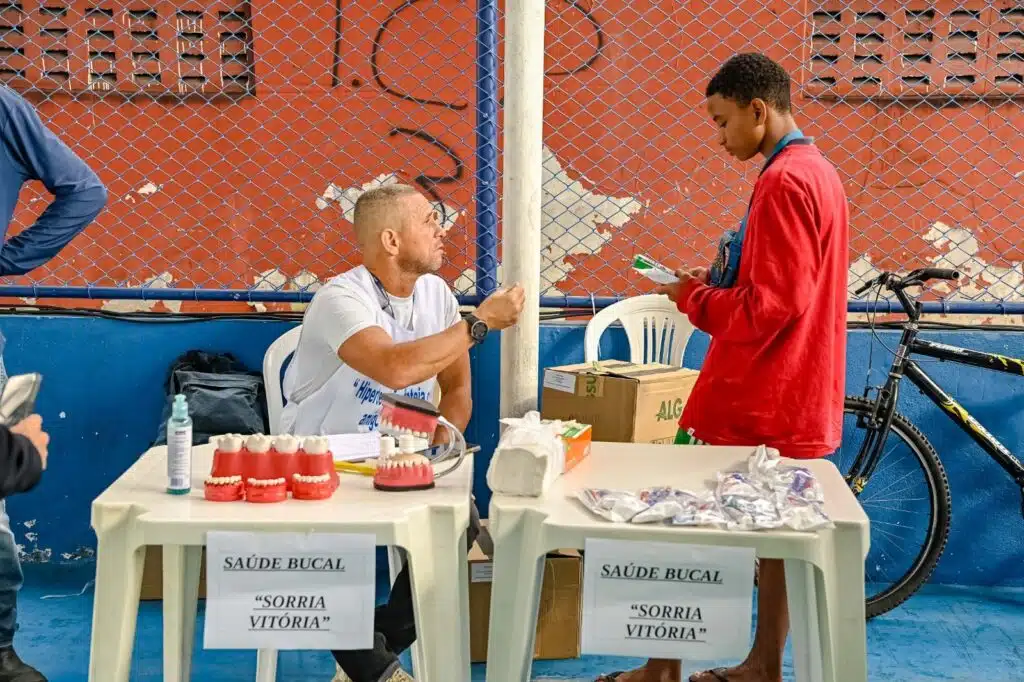Serviços de educação bucal também estarão disponíveis no Vitória Com Você, com orientações e distribuição de materiais para a população