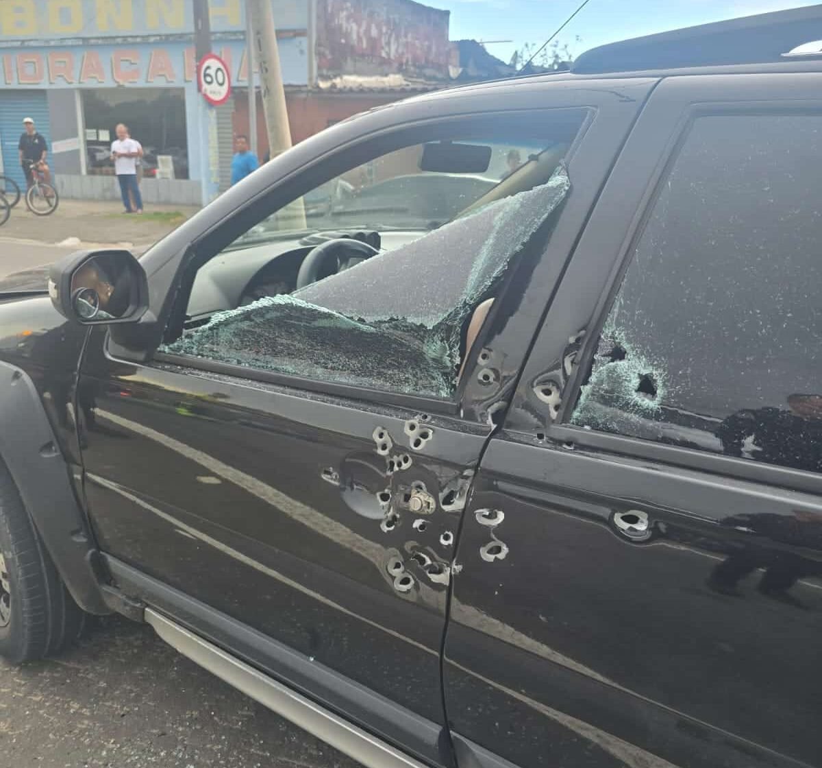 Ataque a tiros na Rodosol deixa homem morto e mulher ferida em Vila Velha