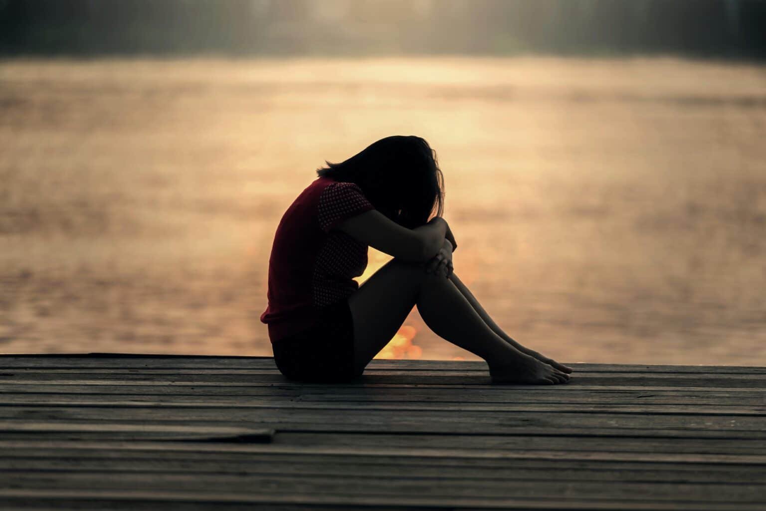Distimia, tristeza, pessoa triste, depressão, saúde mental