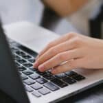 Sem currículo? Prefeitura lança ferramenta para busca por emprego