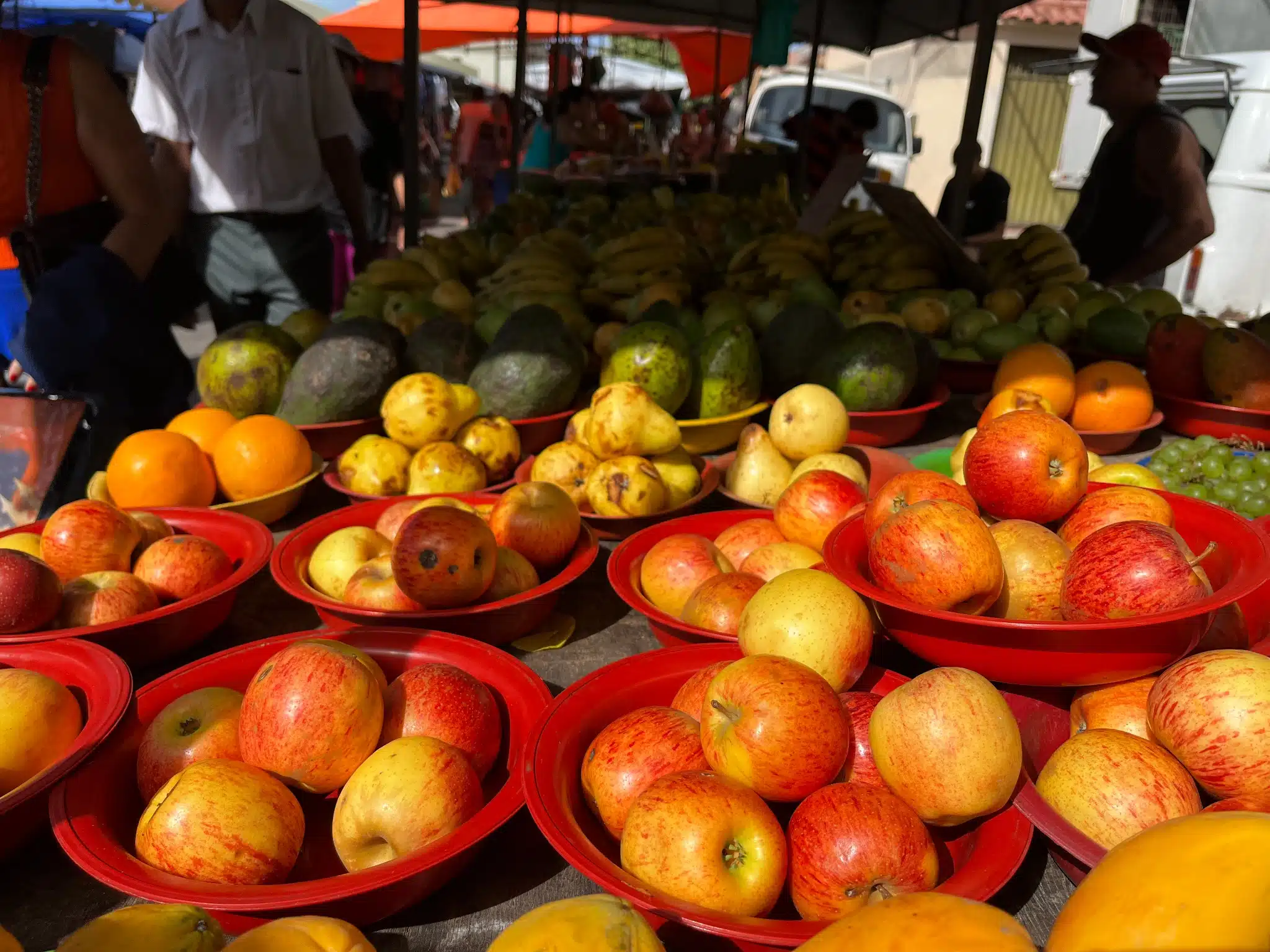 Supermercados fechados: feiras em shoppings viram opção no domingo