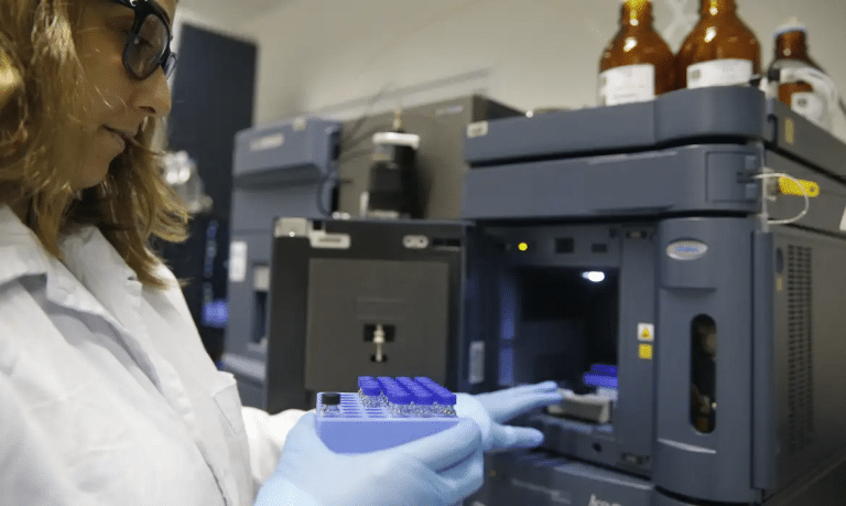 Mulheres na ciência impulsionam cooperativas. Foto: Tânia Rêgo/Agência Brasil