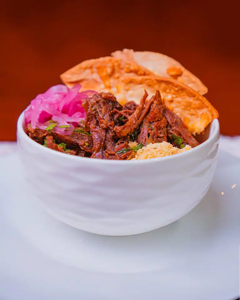 Soeiro’s House | Carne louca com farofa @soeiroshouse