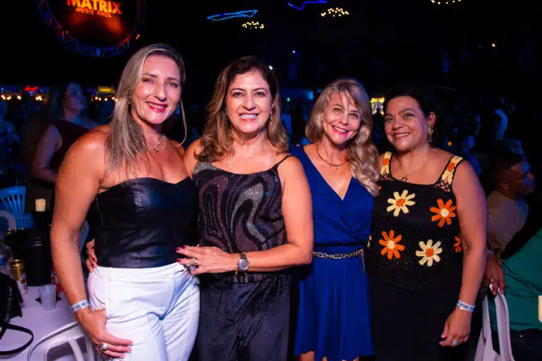 As amigas Renata Giglio, Rozana Ramos, Francine Garbin e Souraia Cade Jurdi