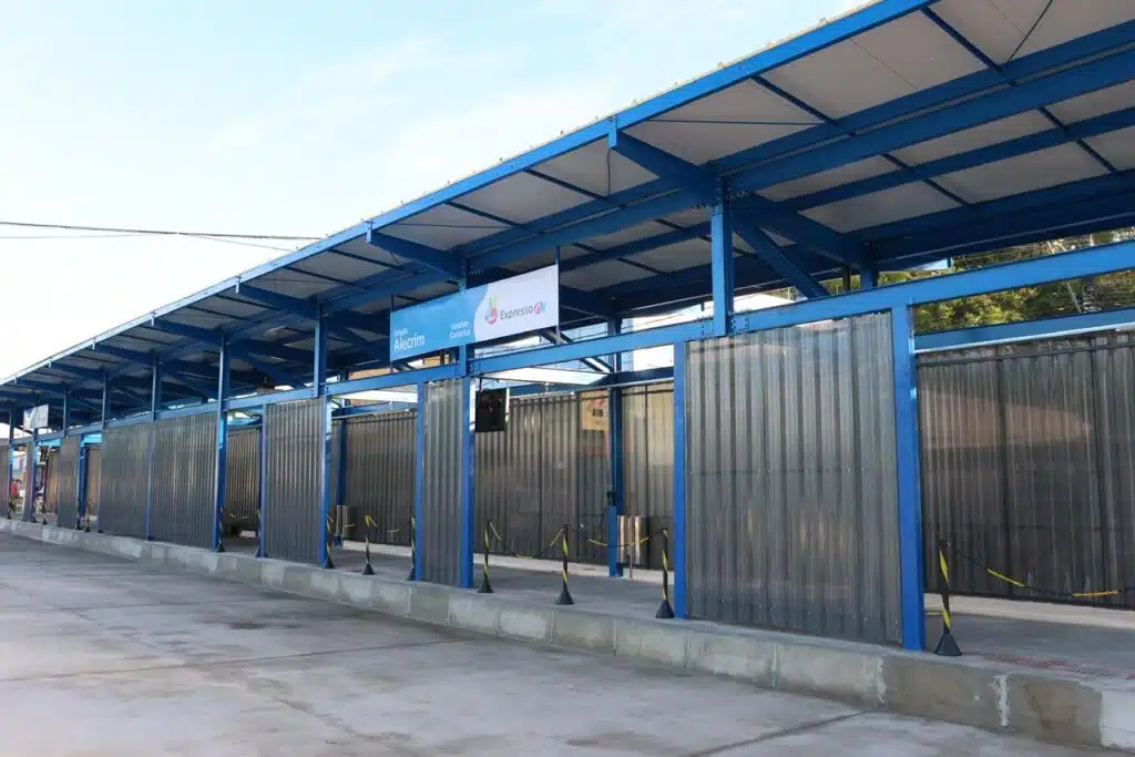 BRT na Avenida Carlos Lindenberg, em Vila Velha.