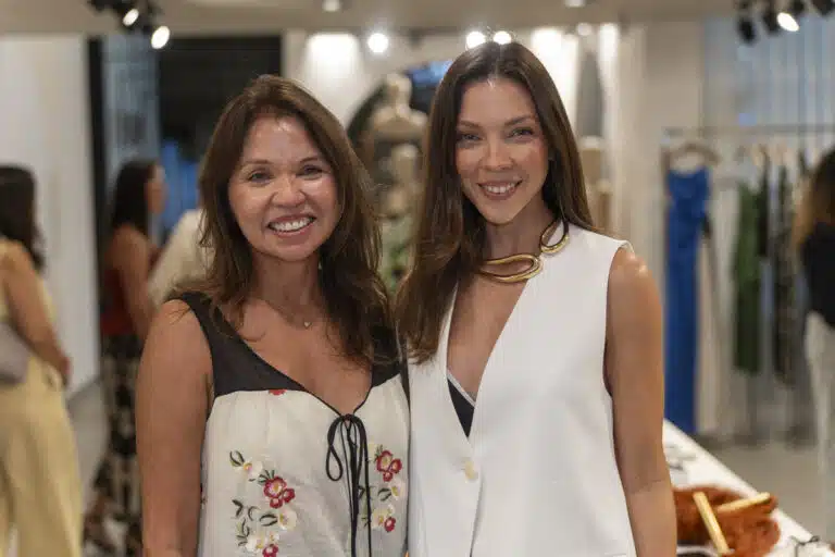 Ana e Mariana Clark