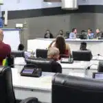 Vereadores de Vitória aumentam em 20% o próprio tíquete-alimentação