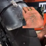 Pregos espalhados em Vitória furam pneus de bikes elétricas