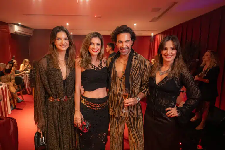 Marina Frauches, Flávia Modenese , kaiky Plaster e Laura Lorenzoni