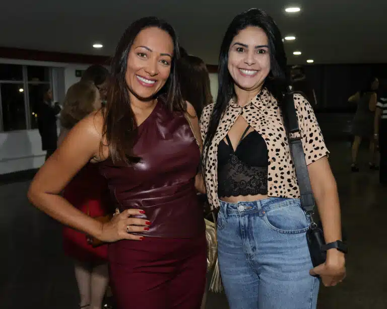 Fabiola de Paula e Neuciere Serra