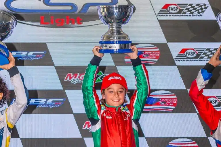 Joaquim Emerick no pódio - Foto: KMCom / Bruno Gorski