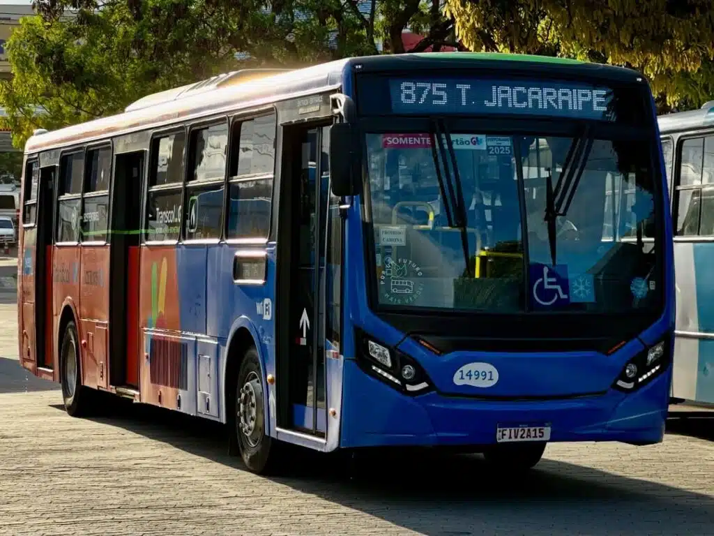 Ônibus modelo O500 M 1928:59, da Mercedes-Benz