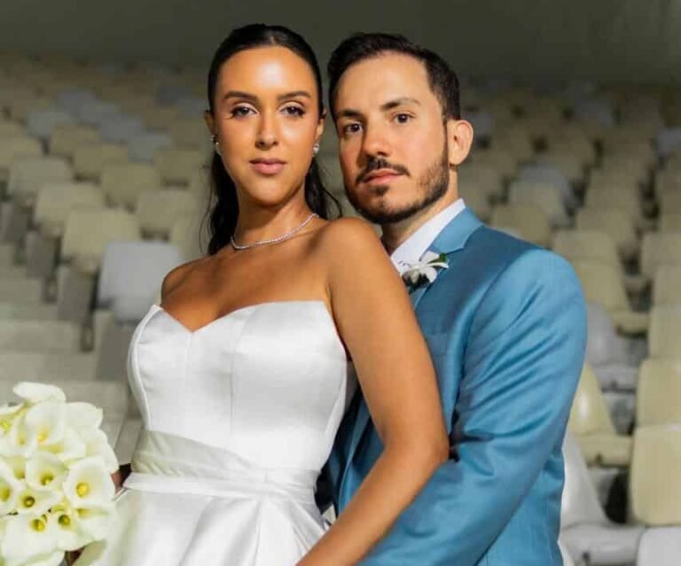 Os noivos Camila Carone e Frederico Rezende no Teatro Loccitane em Trancoso