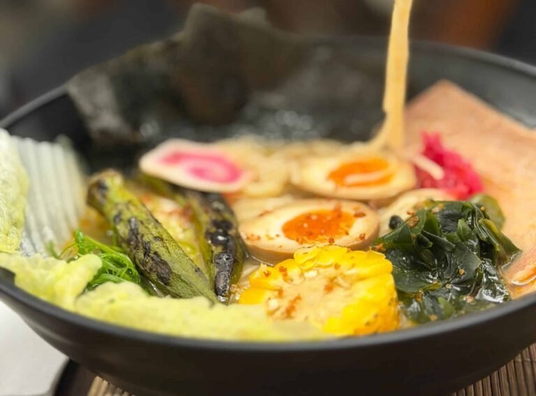 Prato japonês ganha dia exclusivo em famoso balneário do ES