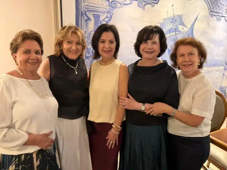 Orlandina Almeida, Carlota Gottardi, Gracinha Sarkis, Teresa Bedran e Lusa Vieira.