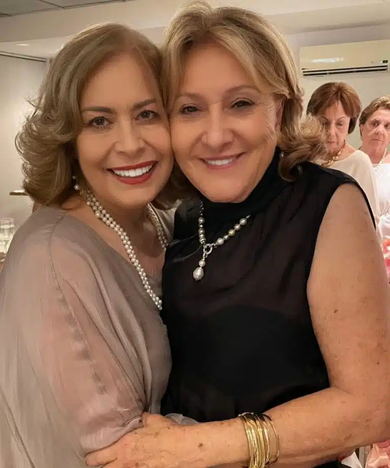 Sônia Abellha e Carlota Gottardi.