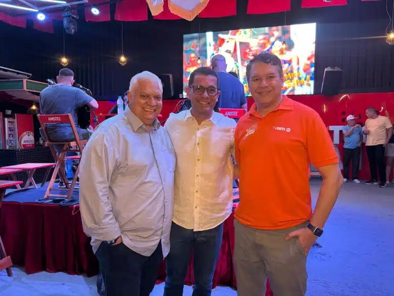 Amilton Almeida, Anderson Goggi, presidente da Câmara de Vitória e Márcio Chagas.