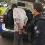 Homem é detido por perseguir e ameaçar ex-esposa em Vitória