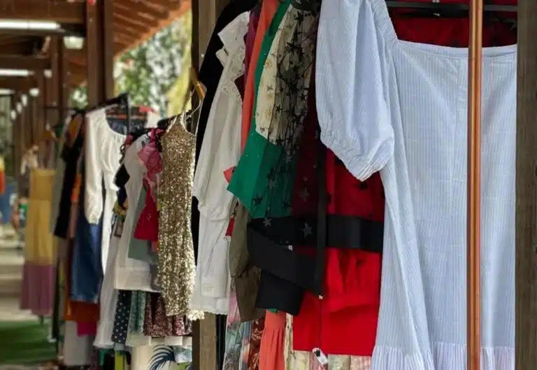 Com peças por R$ 10, encontro de brechós acontece nesta sexta