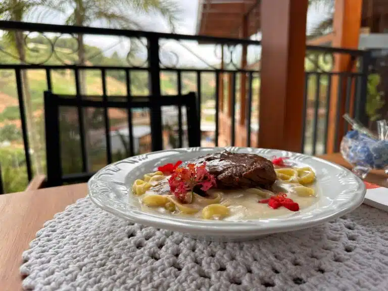 Almoço com vista na Estância Vellmond