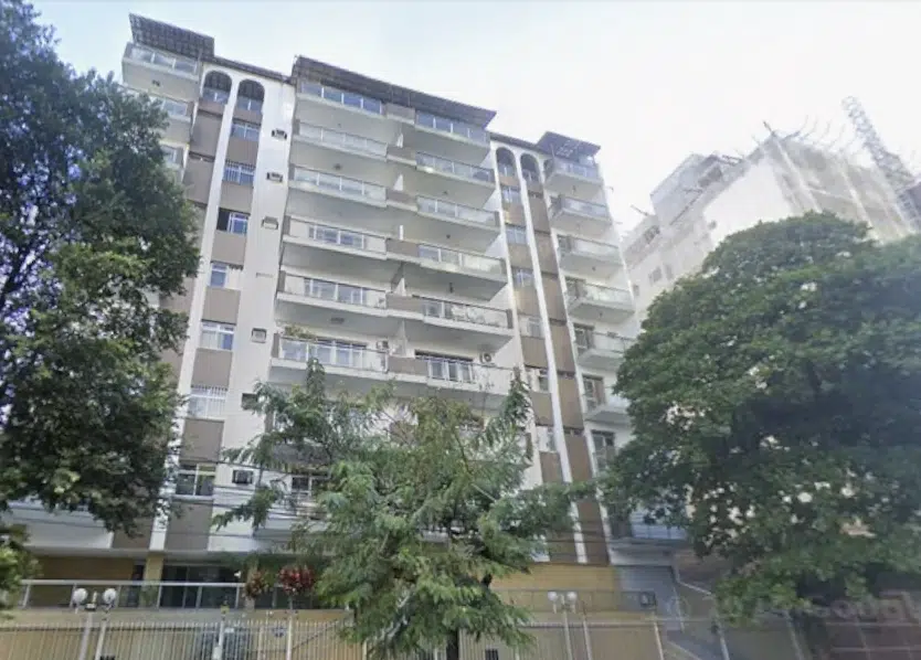 Apartamento no Edifício John Britan, em Santa Helena, Vitória