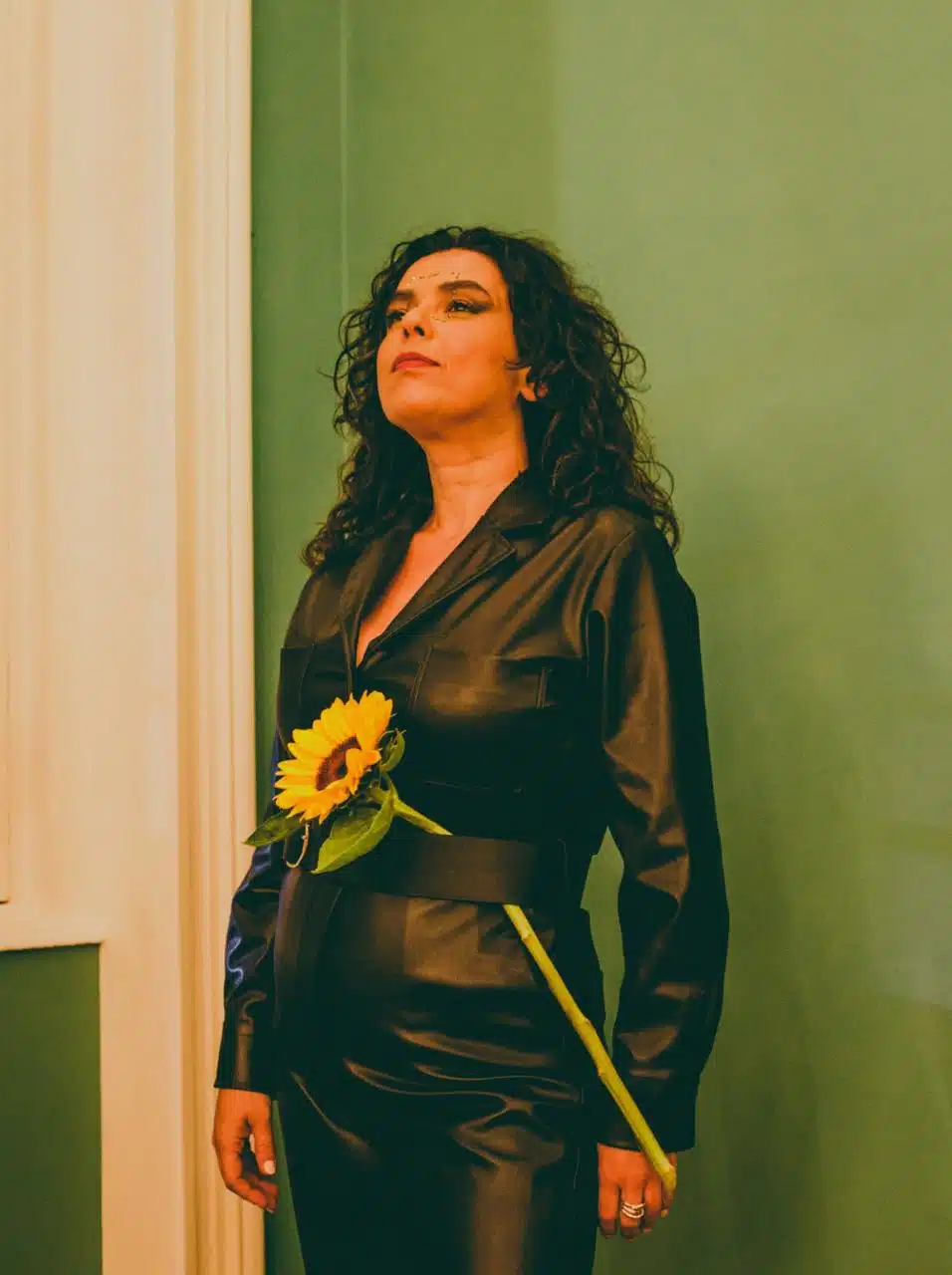 Cantora Ava Rocha