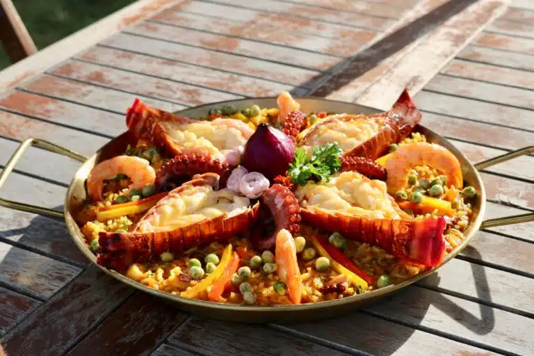 Catuá Restaurante - Paella Lagosteira__Crédito Thatiane Almeida.jpg