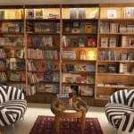 Primeira livraria de praia do ES inaugura Clube do Conto em Iriri