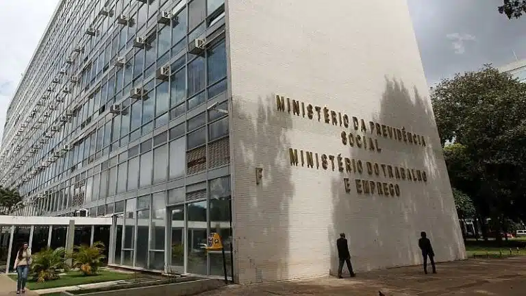 NR-1: o MTE começa a dizer como quer que as empresas lidem com os riscos psicossociais