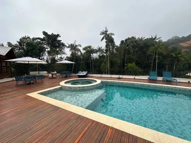 Piscina da Estância Vollmond em Santa Maria de Jetibá
