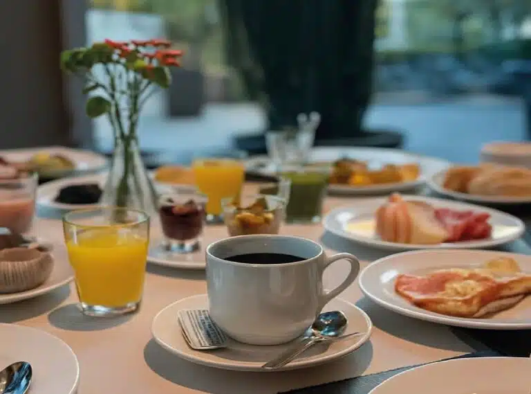 Do café da manhã ao almoço: onde comemorar o Dia das Mães