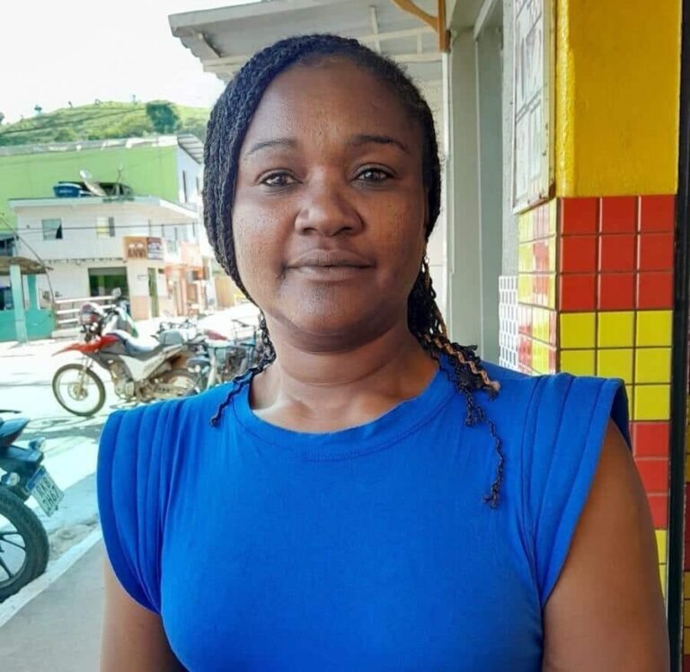 Mulher desaparece no Sul do ES e moto é encontrada em ribanceira