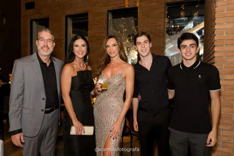 Alexandre Tironi, Karla Campana, Elaine Scalzer, Davi Tironi e Felipe Fasanelli