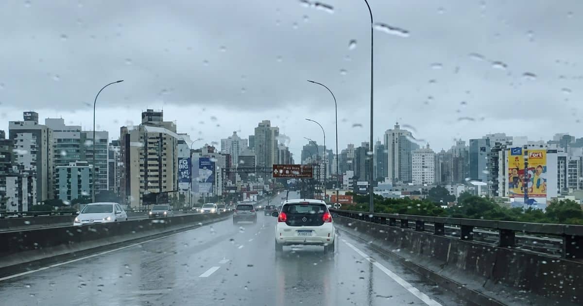 Chuva na Terceira Ponte