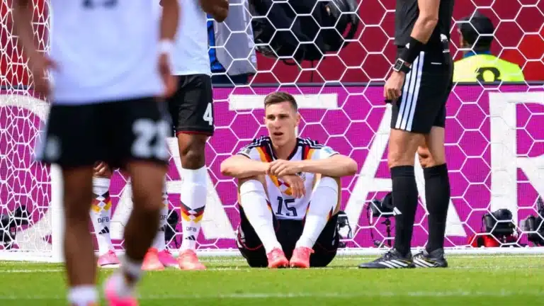 Zagueiro da Alemanha sofre lesão e está fora da Copa do Mundo