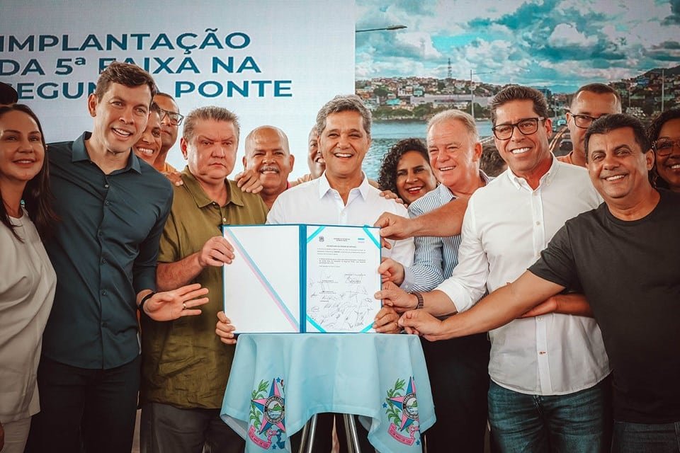 Ricardo Ferraço assina ordem de serviço para construção da 5ª faixa da Segunda Ponte. Foto: Rodrigo Zaca/Governo do ES