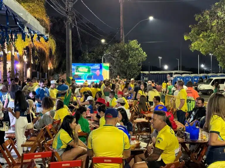 Capixabas lotam points para comemorar a vitória do Brasil