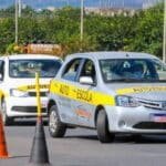 Jovens de 16 anos poderão dirigir? Entenda o projeto em análise na Câmara