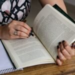 Inglês e espanhol de graça: MEC lança plataforma online de idiomas