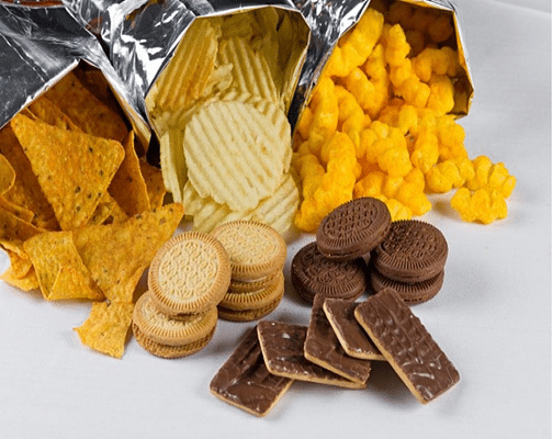 Por que é tão difícil parar de comer ultraprocessados? (Não é falta de força de vontade)
