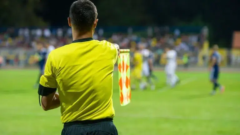 Copa do Mundo terá novo alerta automático de impedimento