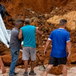 Trabalhadores morrem após deslizamento em obra de Cariacica