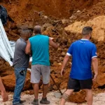 Imóveis vizinhos seguem interditados após deslizamento trágico em Cariacica