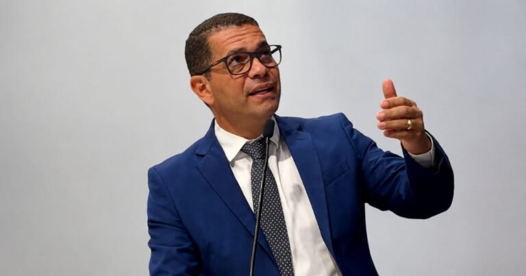 Câmara de Vitória arquiva pedido para cassar vereador